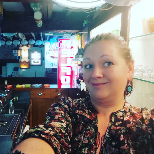 Bienvenue au Moulin !<br />Je suis Cécile, je vous accueille, et veille à ce que votre séjour se passe au mieux. J'habite juste à côté et reste disponible si vous avez besoin d'aide, tout en vous laissant profiter pleinement du lieu. Bienvenue au Moulin !<br />Je suis Cécile, je vous accueille, et veille à ce que votre séjour se passe au mieux. J'habite juste à côté et reste disponible si vous avez besoin d'aide, tout en vous laissant profiter pleinement du lieu.