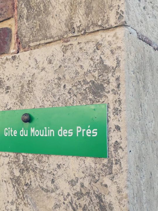 Bienvenue au Moulin des Prés — le Moulin, la rivière la Celle et un lieu chargé d'histoire : vous êtes arrivés. Bienvenue au Moulin des Prés — le Moulin, la rivière la Celle et un lieu chargé d'histoire : vous êtes arrivés.